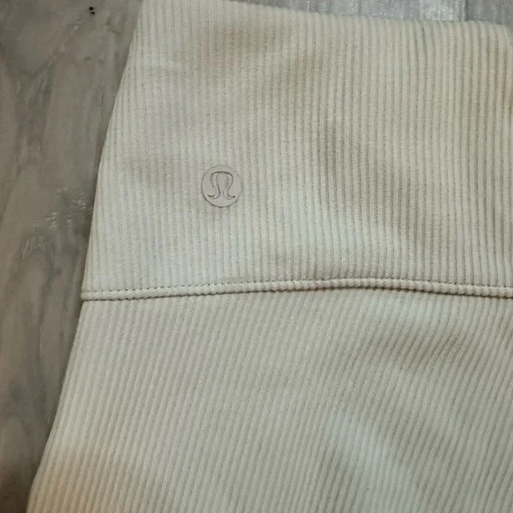 Lululemon Brushed Softstreme Ribbed Zip Flared Pant 32.5” – Bone | Size 6 | NWT - Picture 8 of 11